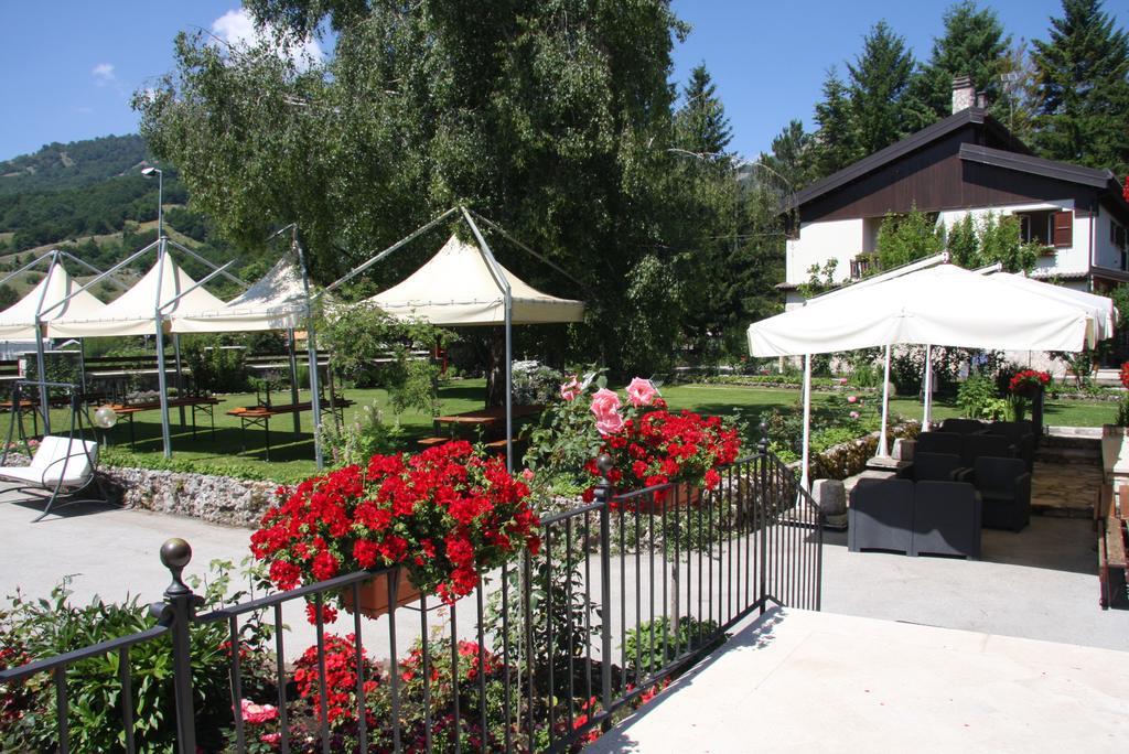 Hotel Edelweiss Pescasseroli Exteriör bild